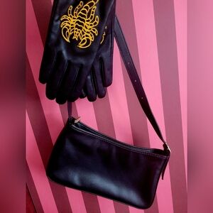Baguette bag + Gloves